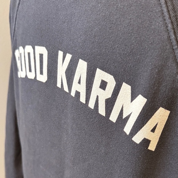 Spiritual Gangster Women’s XS Charcoal Rainbow Heart Crew Neck Sweater - Picture 6 of 7